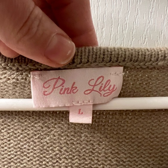 Pink Lily Tan Star Sweater - Picture 2 of 5